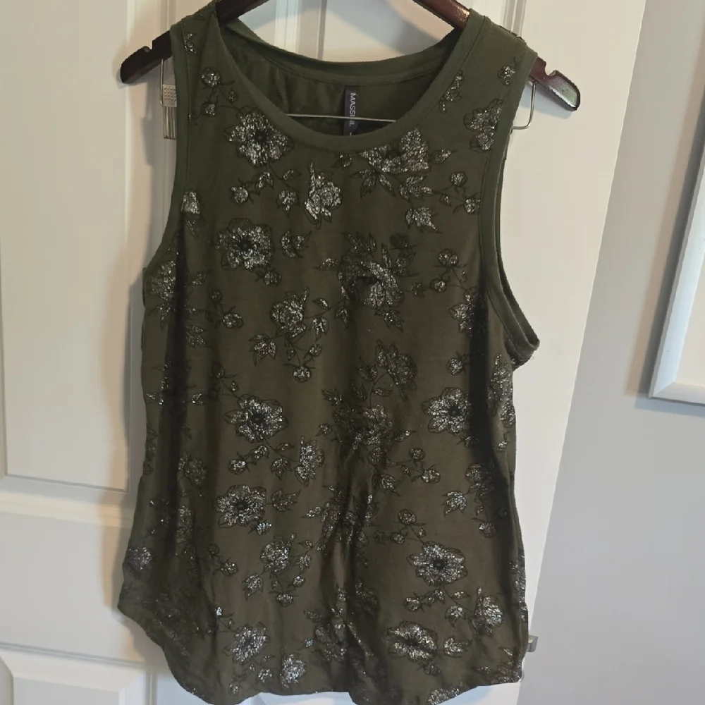 Massini Dark Green Floral Tank Top - Picture 1 of 2